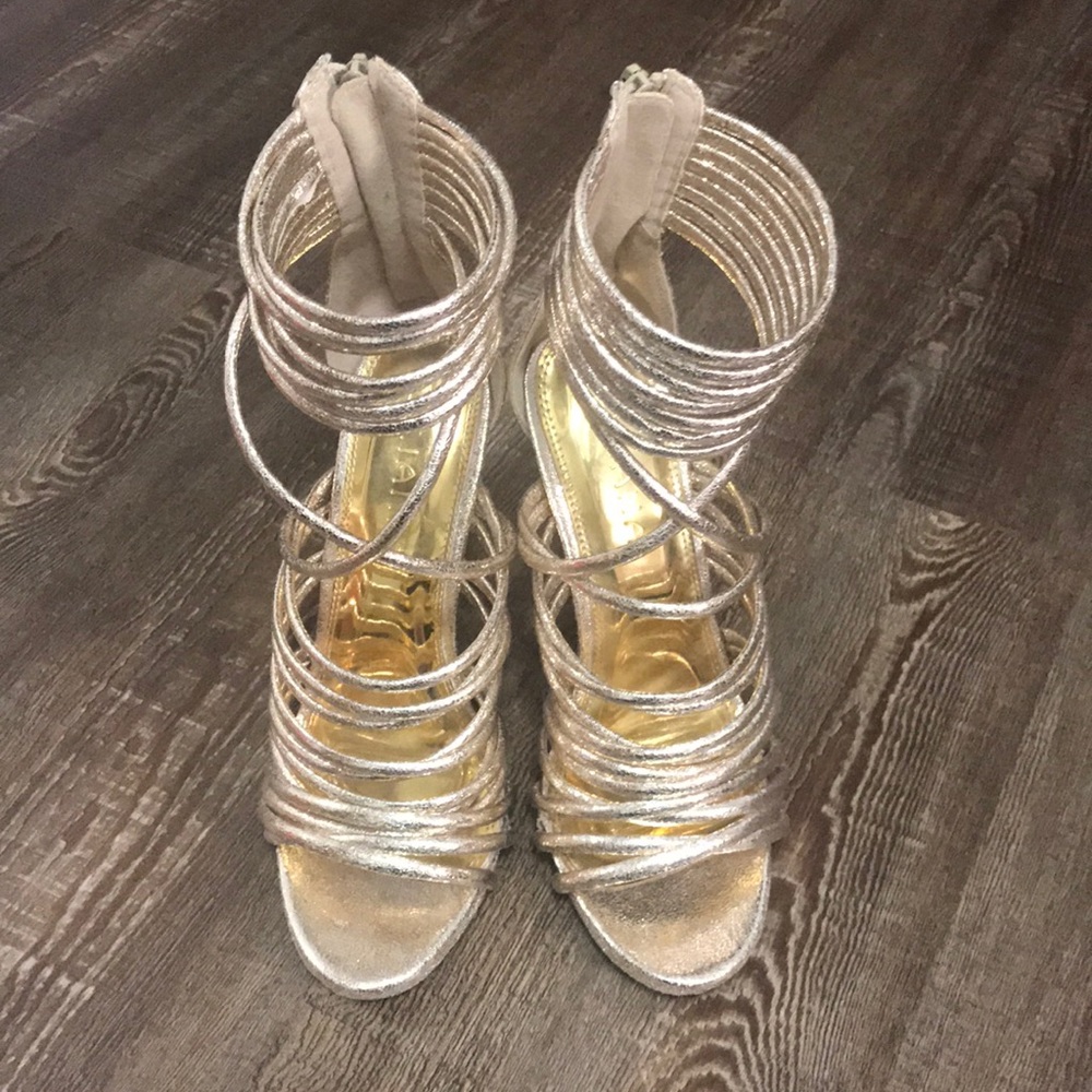 Heels - Picture 2 of 6